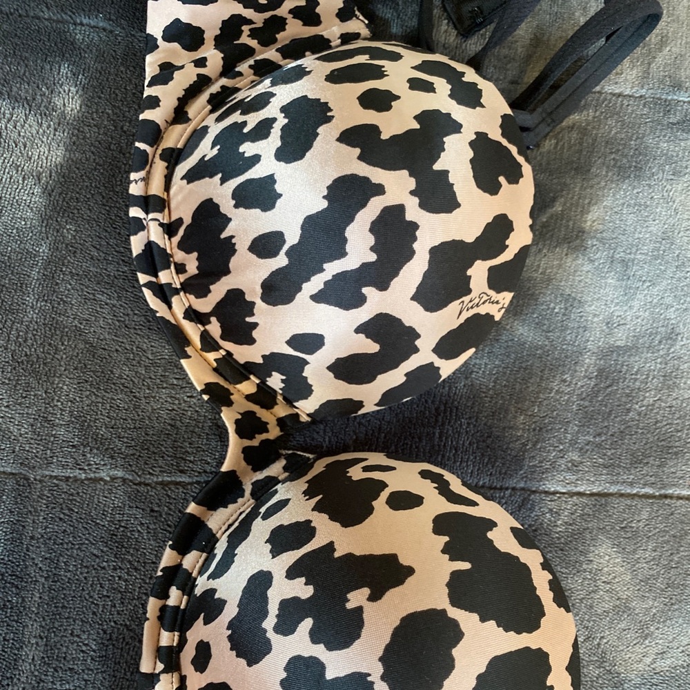 Victoria secret b36 push up bra.
